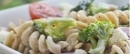 ENSALADA DE PASTA CON BRÓCOLI Y TOMATES CHERRY